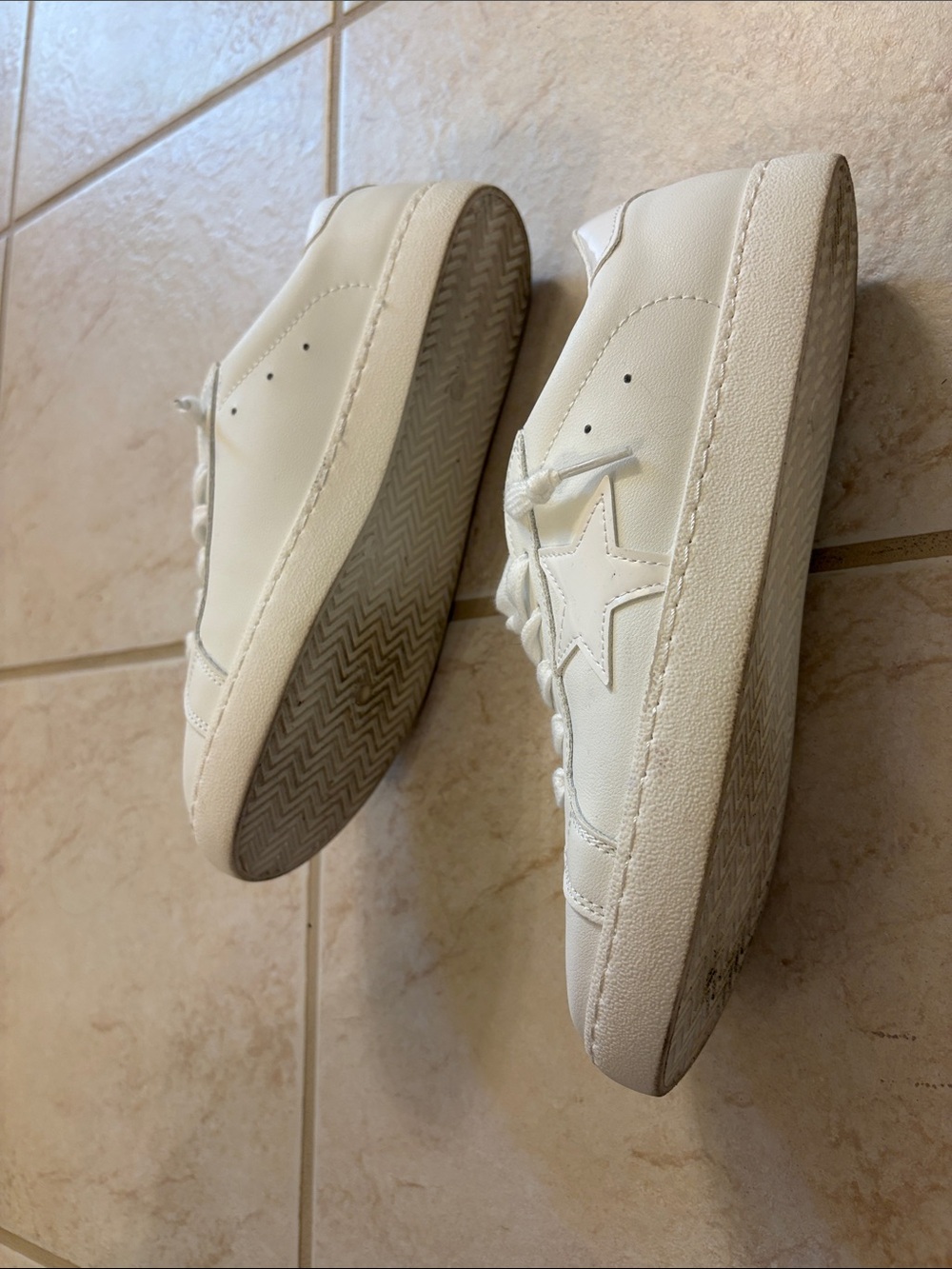 Vintage Havana White Low-Top Sneakers - Picture 3 of 4